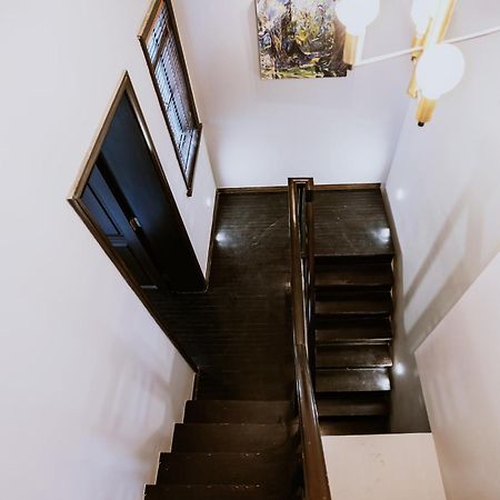 Shanghai Downtown Hills Boutique Guesthouse - Near Metro Line 7, Exit 3, Changping Road Szoba fotó