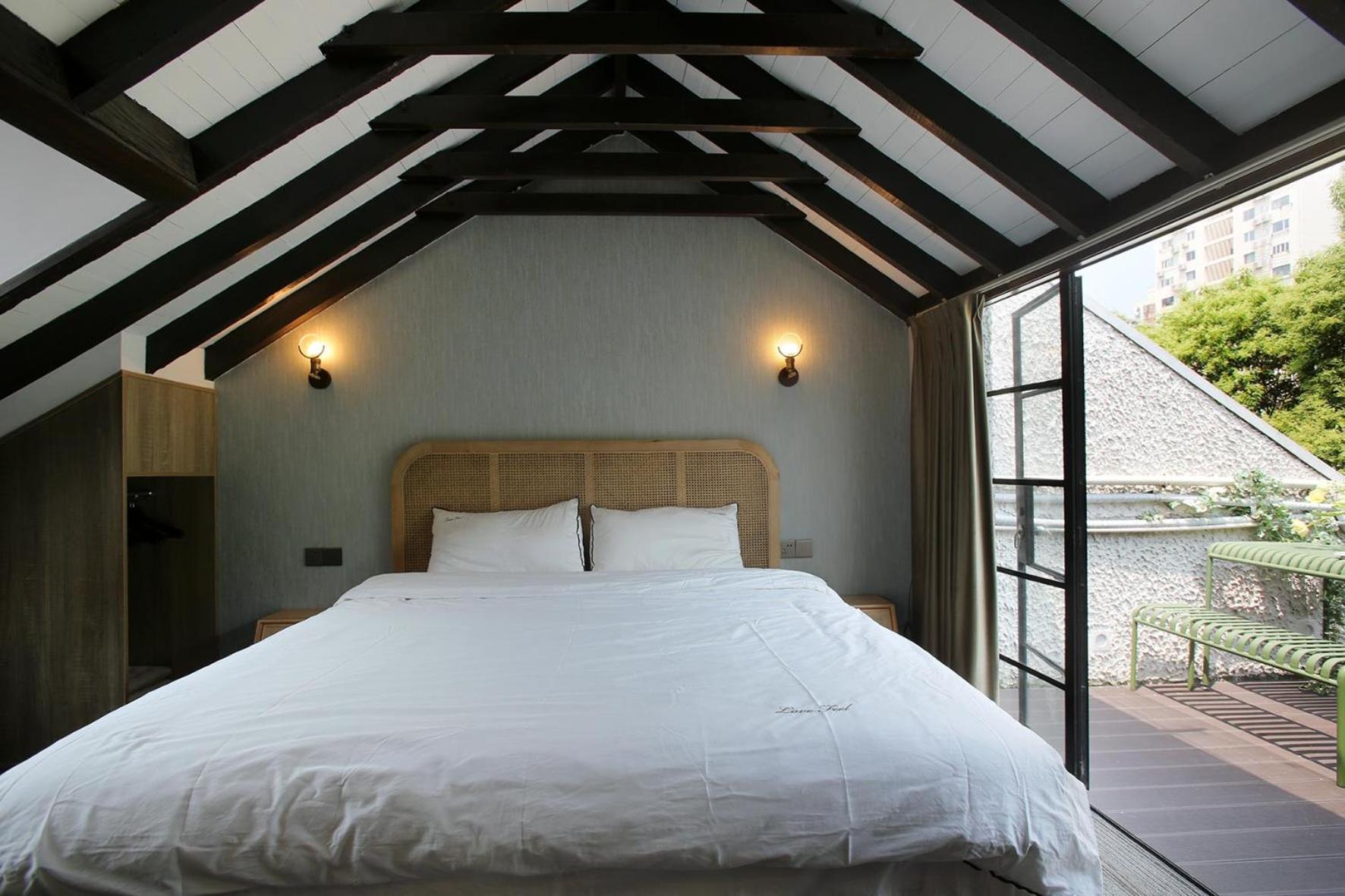 Shanghai Downtown Hills Boutique Guesthouse - Near Metro Line 7, Exit 3, Changping Road Szoba fotó