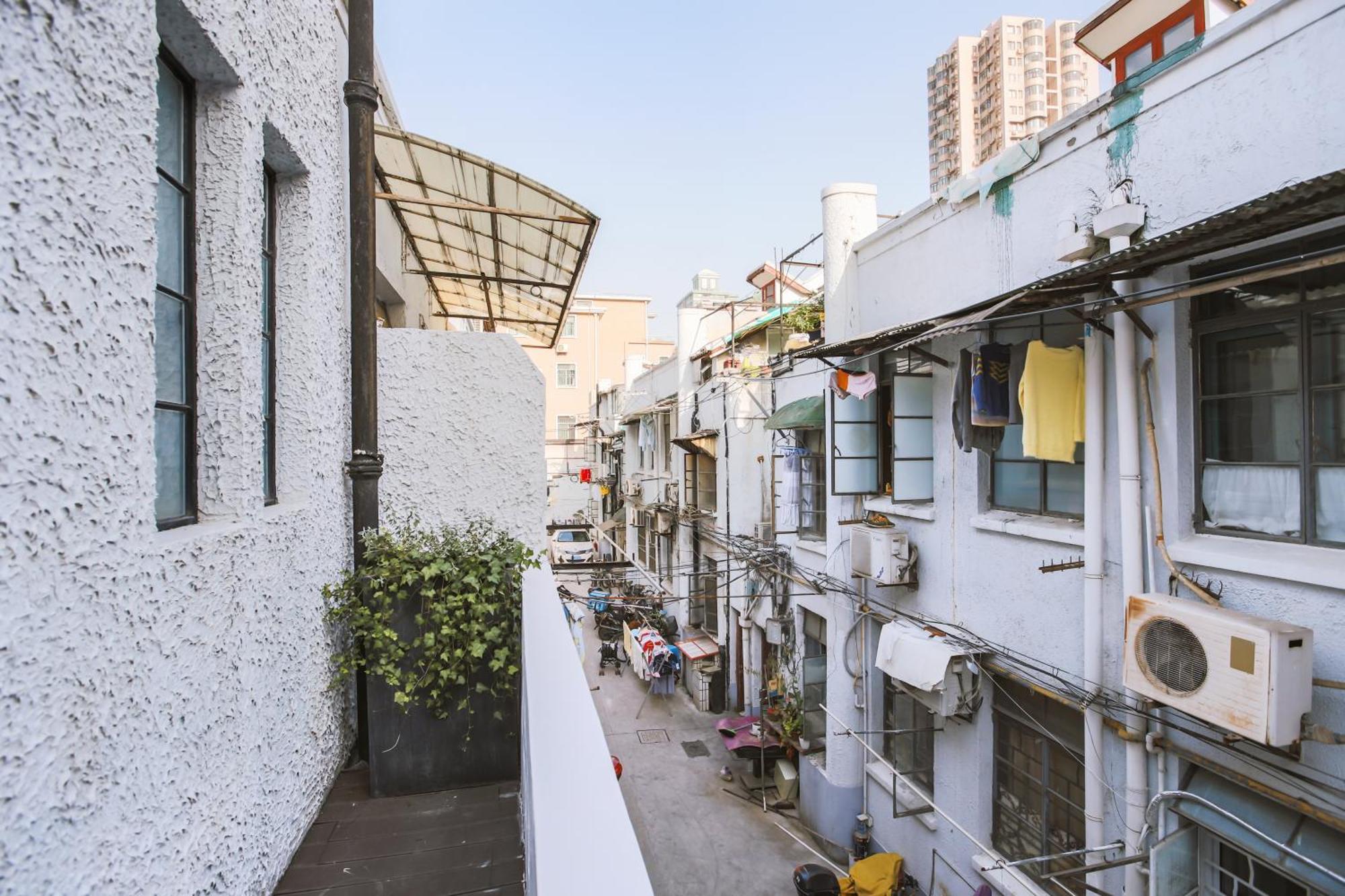 Shanghai Downtown Hills Boutique Guesthouse - Near Metro Line 7, Exit 3, Changping Road Szoba fotó