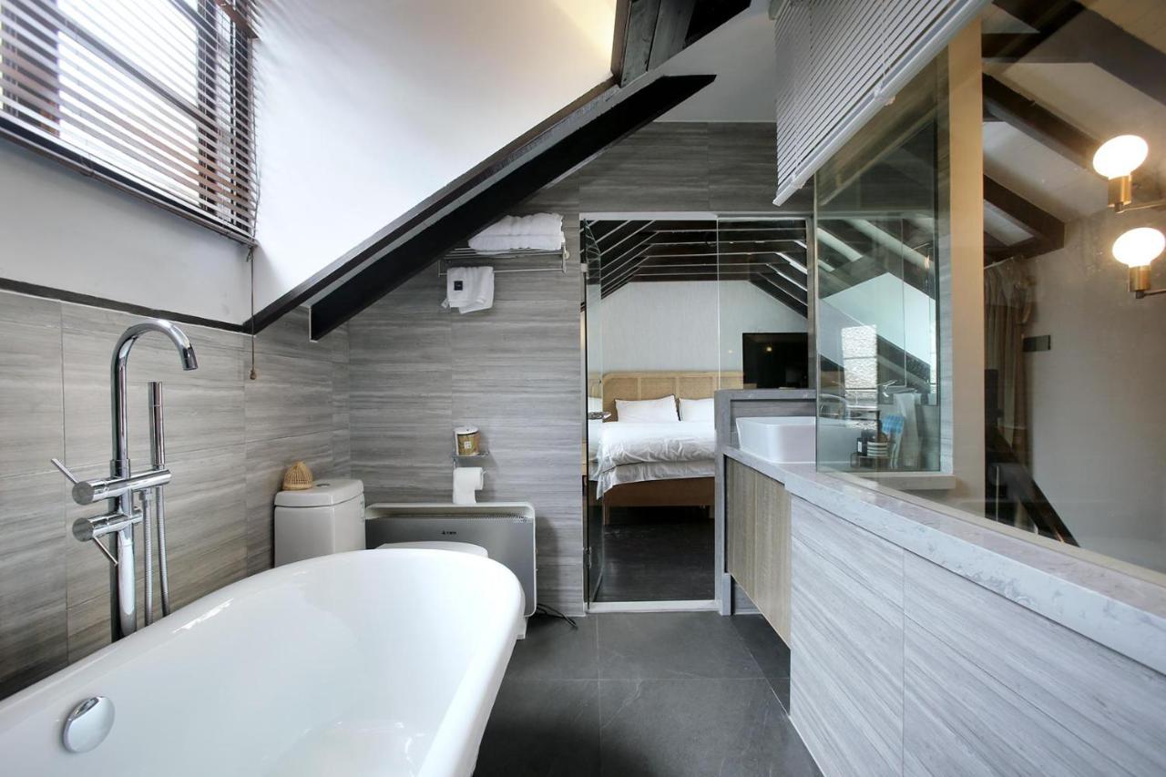 Shanghai Downtown Hills Boutique Guesthouse - Near Metro Line 7, Exit 3, Changping Road Kültér fotó